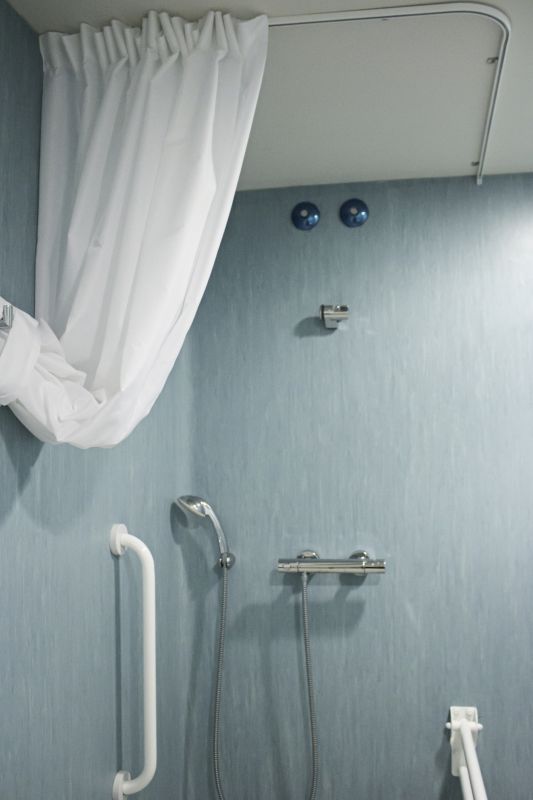 Benefits Of Installing Commercial Showers In Gyms, Hotels, And Facilities